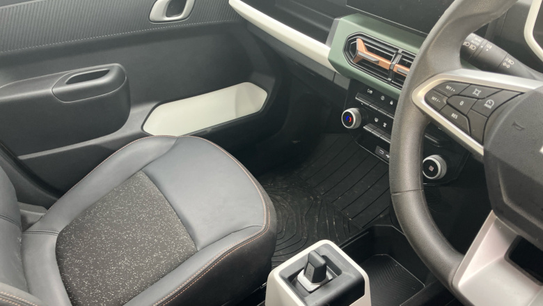 Dacia Spring 27kWh Extreme 65 48kW 5dr Auto Electric Hatchback